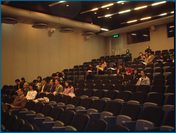 602x451 pixels (115K)